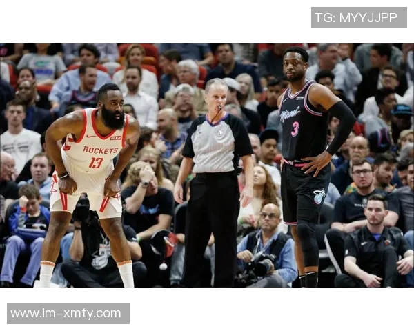 梅里尔称赞哈登积极发言态度受欢迎录像与暂停期间表现突出